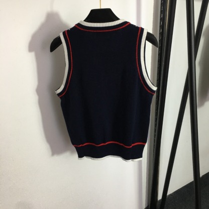 C style V-neck contrasting striped cashmere knit vest-Luxeon