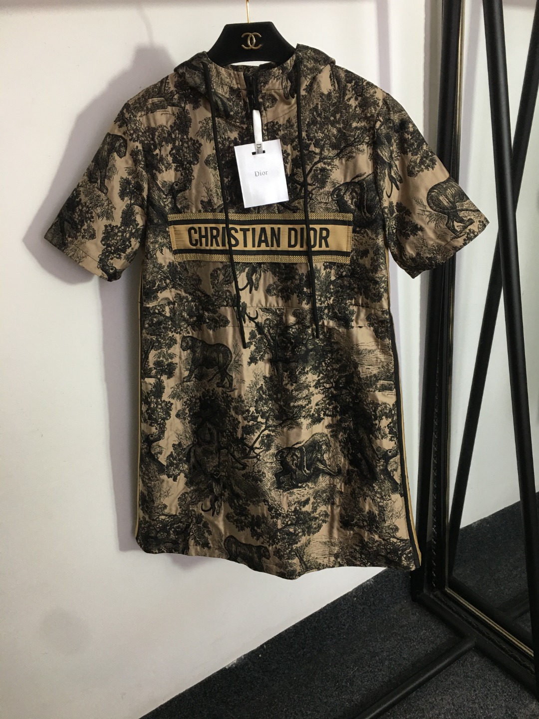 D style drawstring hooded short sleeved dress-Luxeon