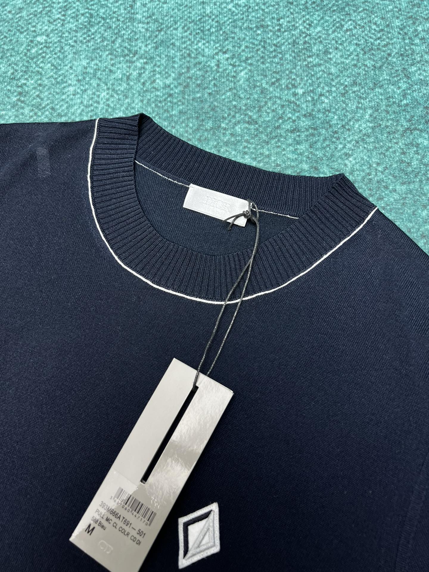 D style New Short Sleeve Round Neck Knit-Luxeon