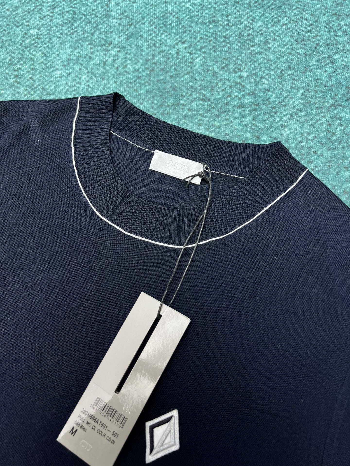 D style New Short Sleeve Round Neck Knit-Luxeon