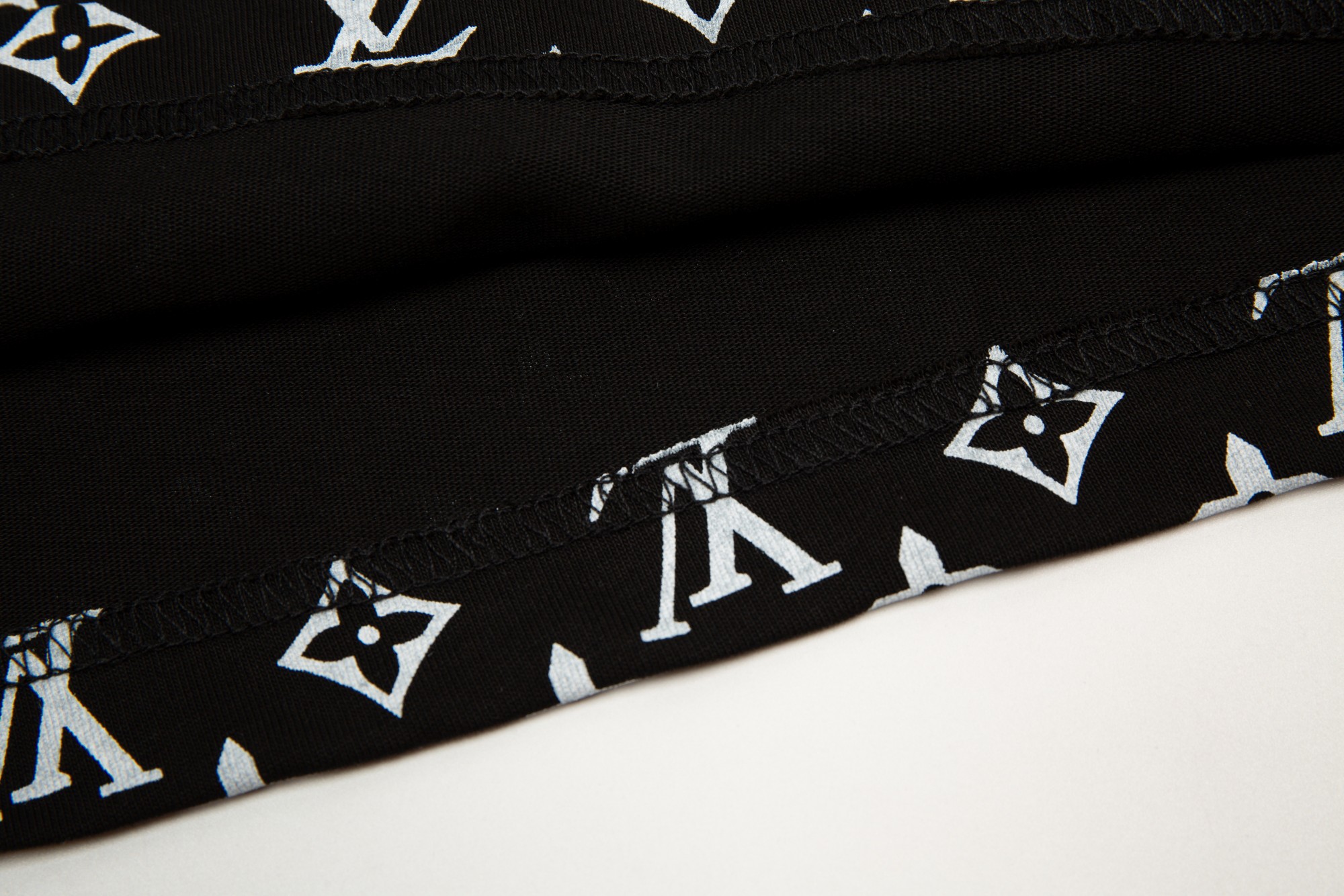 bag Gradient Print Short Sleeve Black/Green-Luxeon