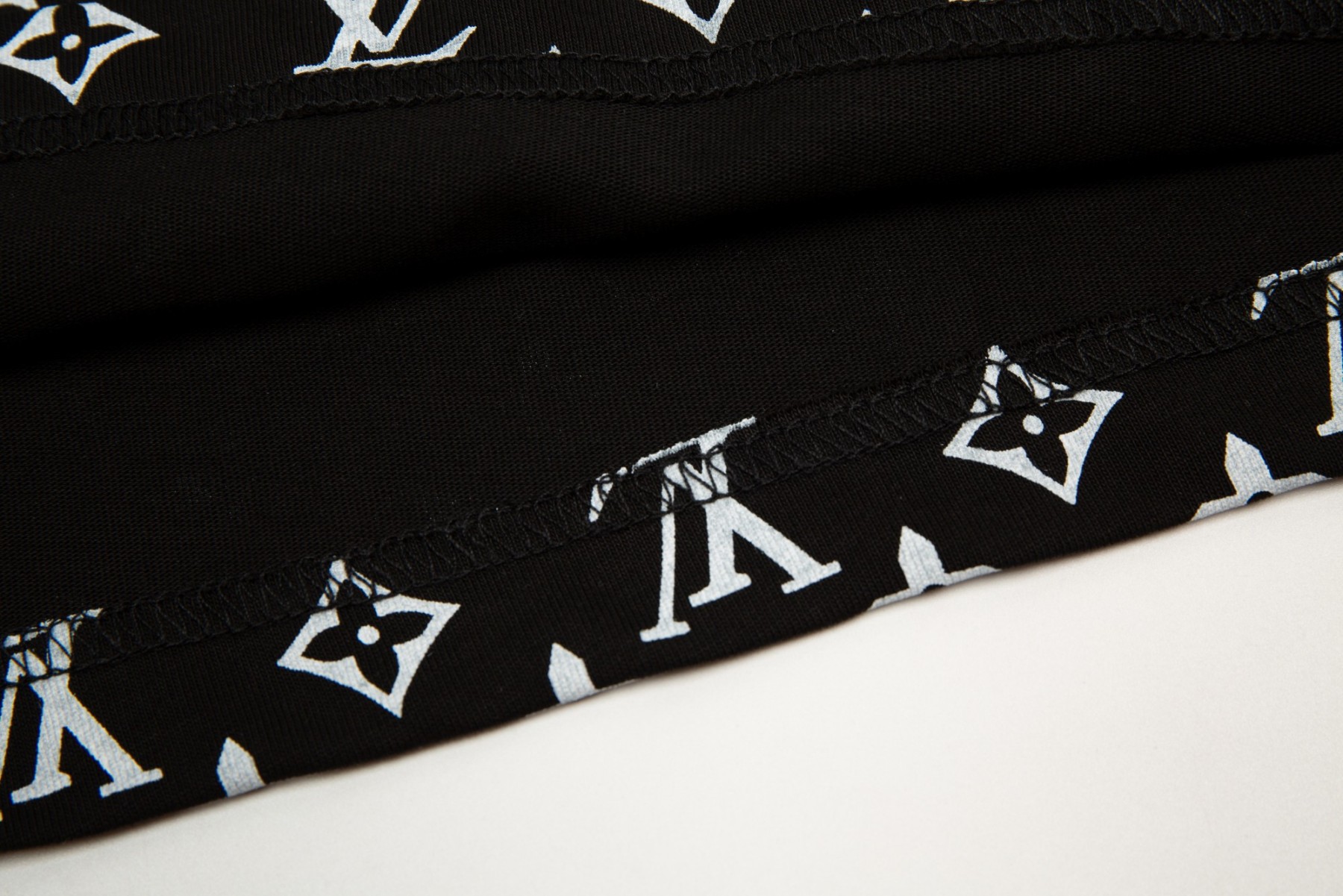 bag Gradient Print Short Sleeve Black/Green-Luxeon