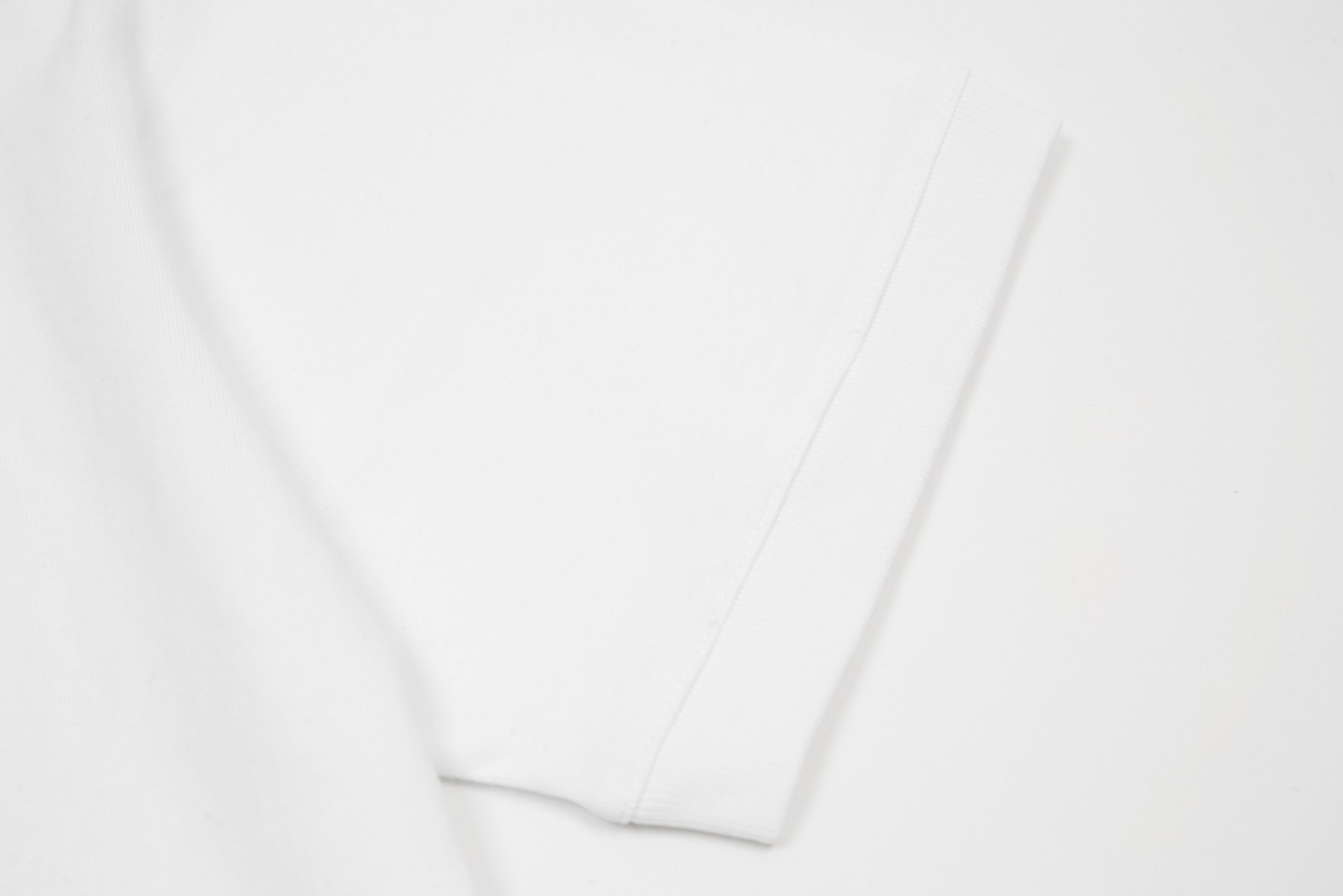 G style Cherry Pocket T-shirt-Luxeon