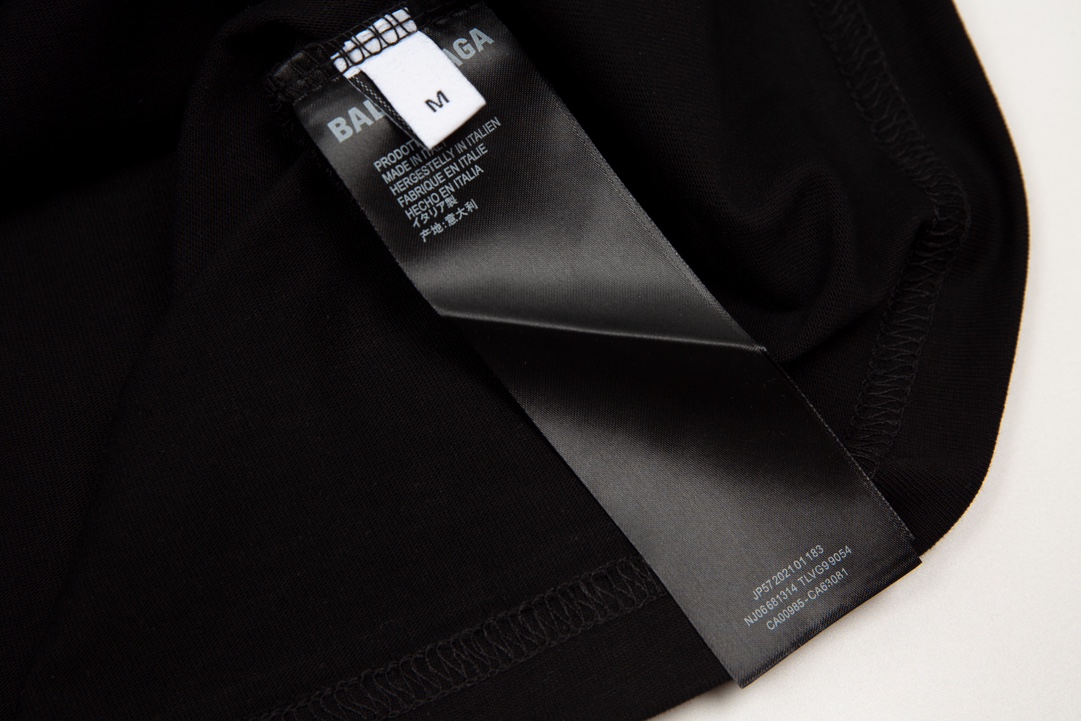 B style Gradient Short Sleeve Letter Logo-Luxeon