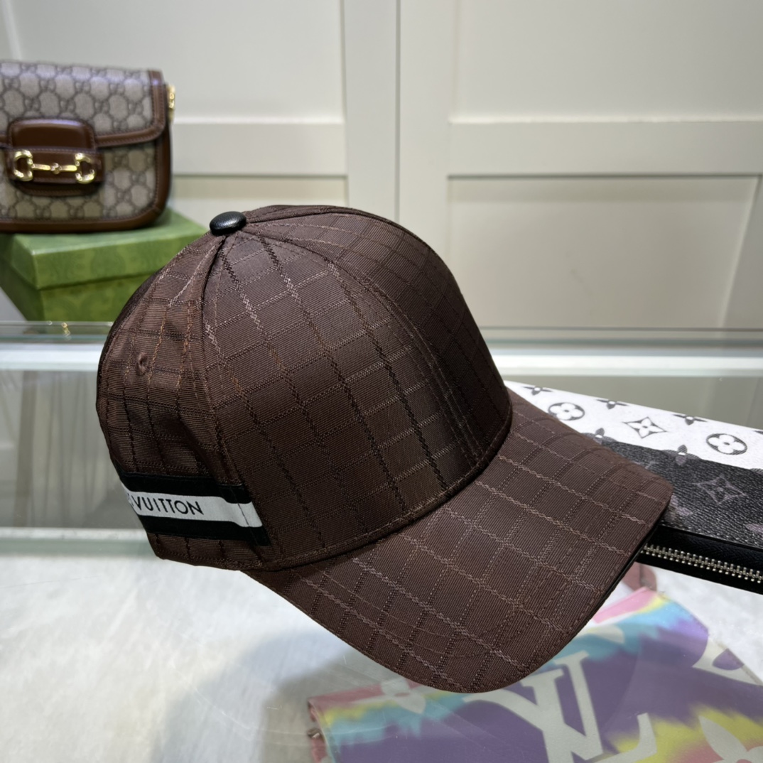L style Fashion plaid baseball hats-Luxeon