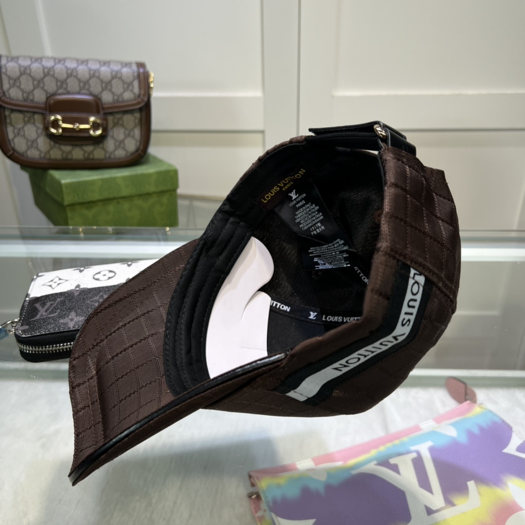 L style Fashion plaid baseball hats-Luxeon