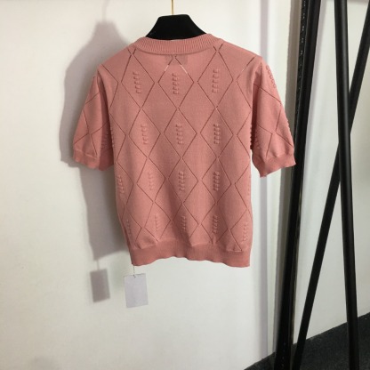 C style embroidered short sleeved knit shirt-Luxeon