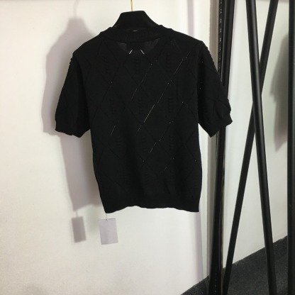 C style embroidered short sleeved knit shirt-Luxeon