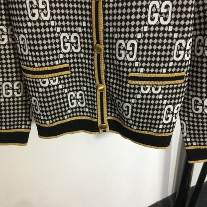 G style plaid long sleeved knitted cardigan-Luxeon