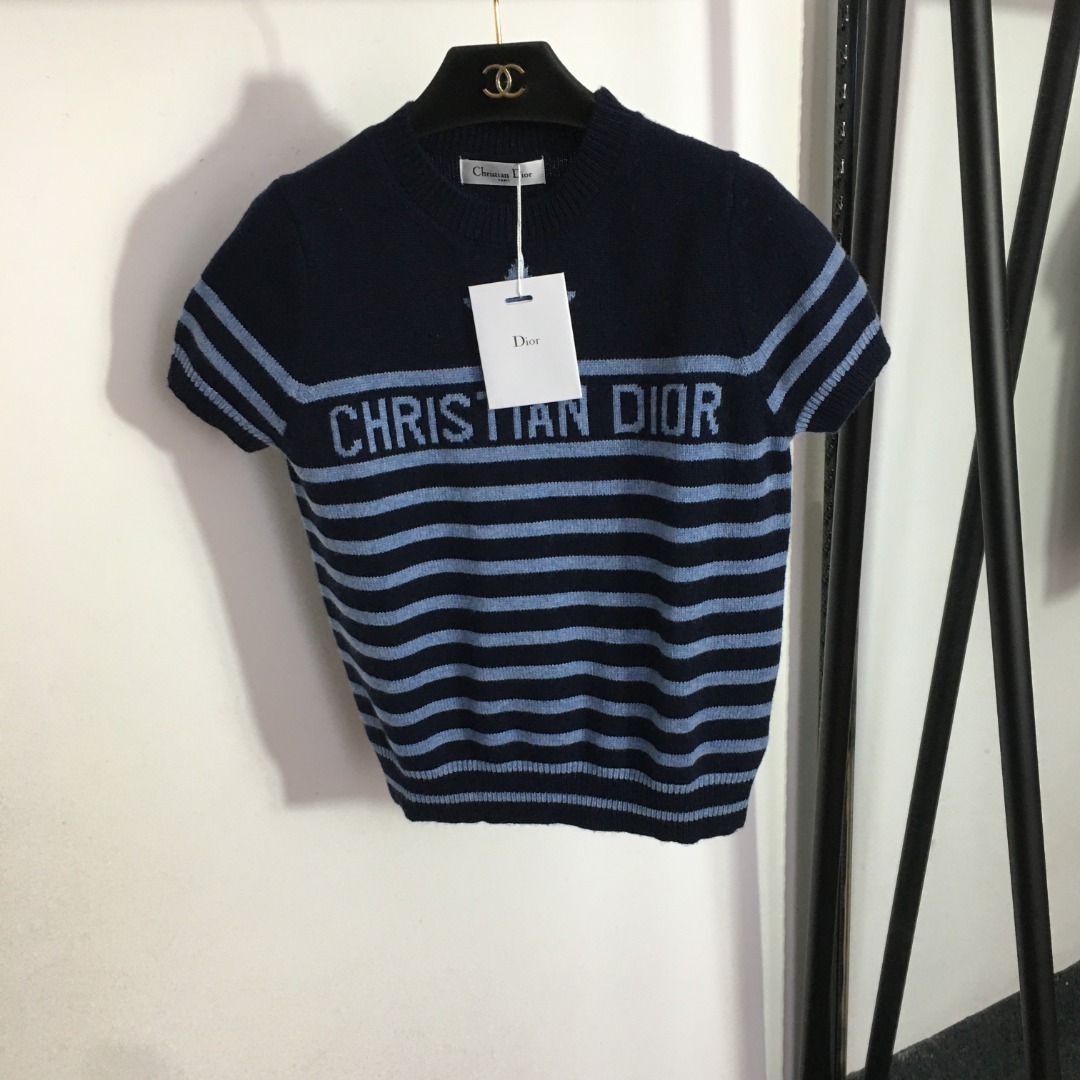 D style pentagram Stripe Short Sleeve T-Shirt-Luxeon