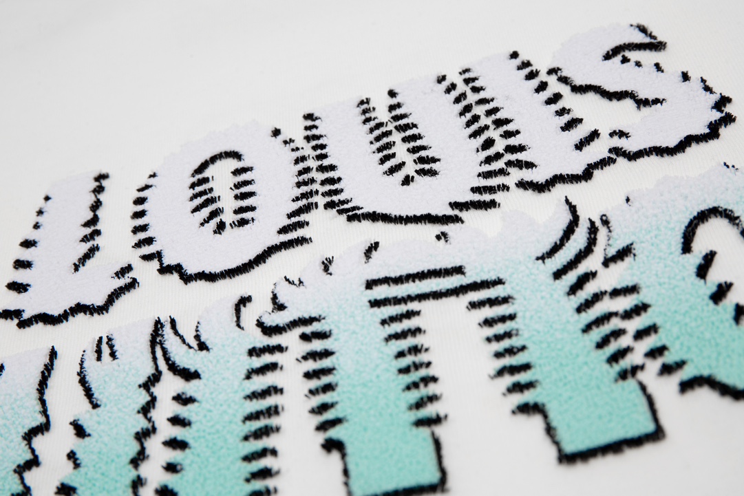 bag Gradient Logo Short Sleeve-Luxeon