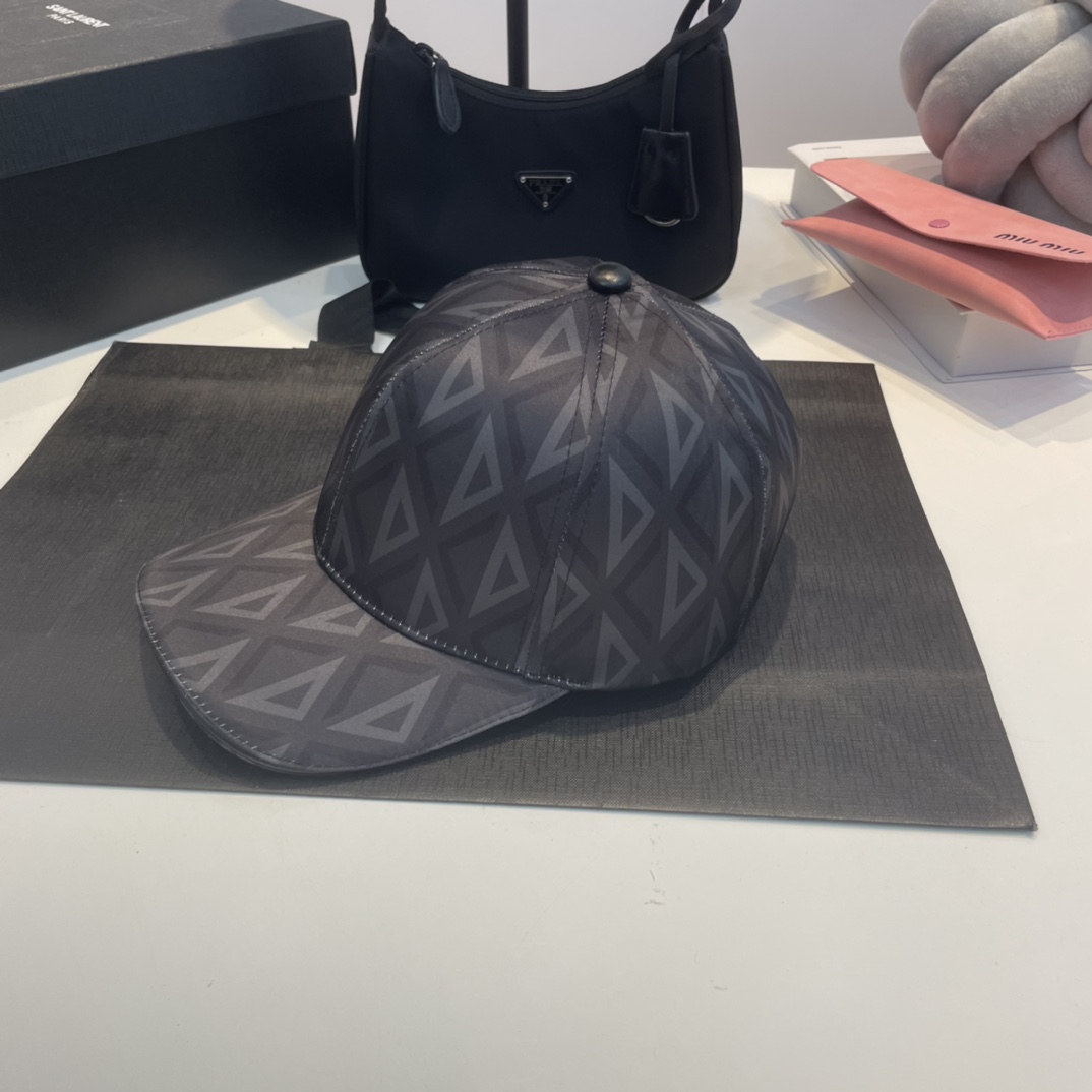 D style trendy baseball hats-Luxeon