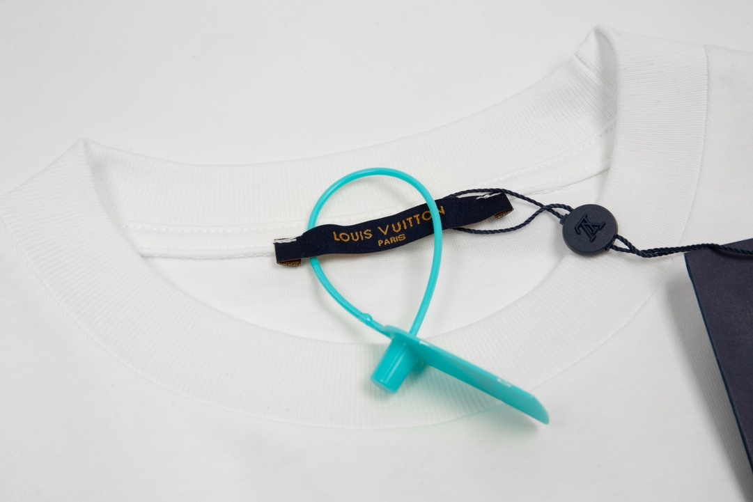 . Co branded Unisex Short Sleeve-Luxeon