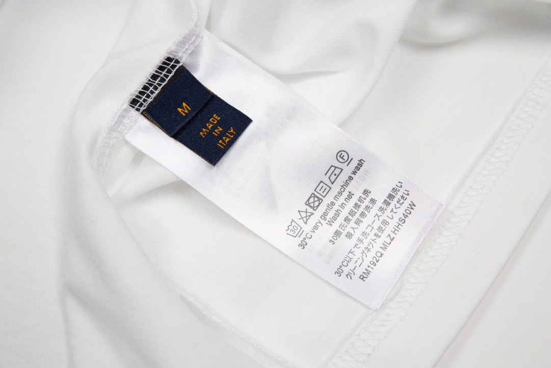 . Co branded Unisex Short Sleeve-Luxeon