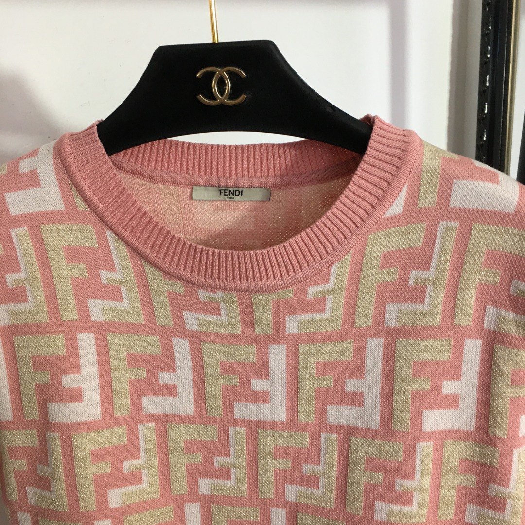 F style F Letter Short Sleeve Knit-Luxeon