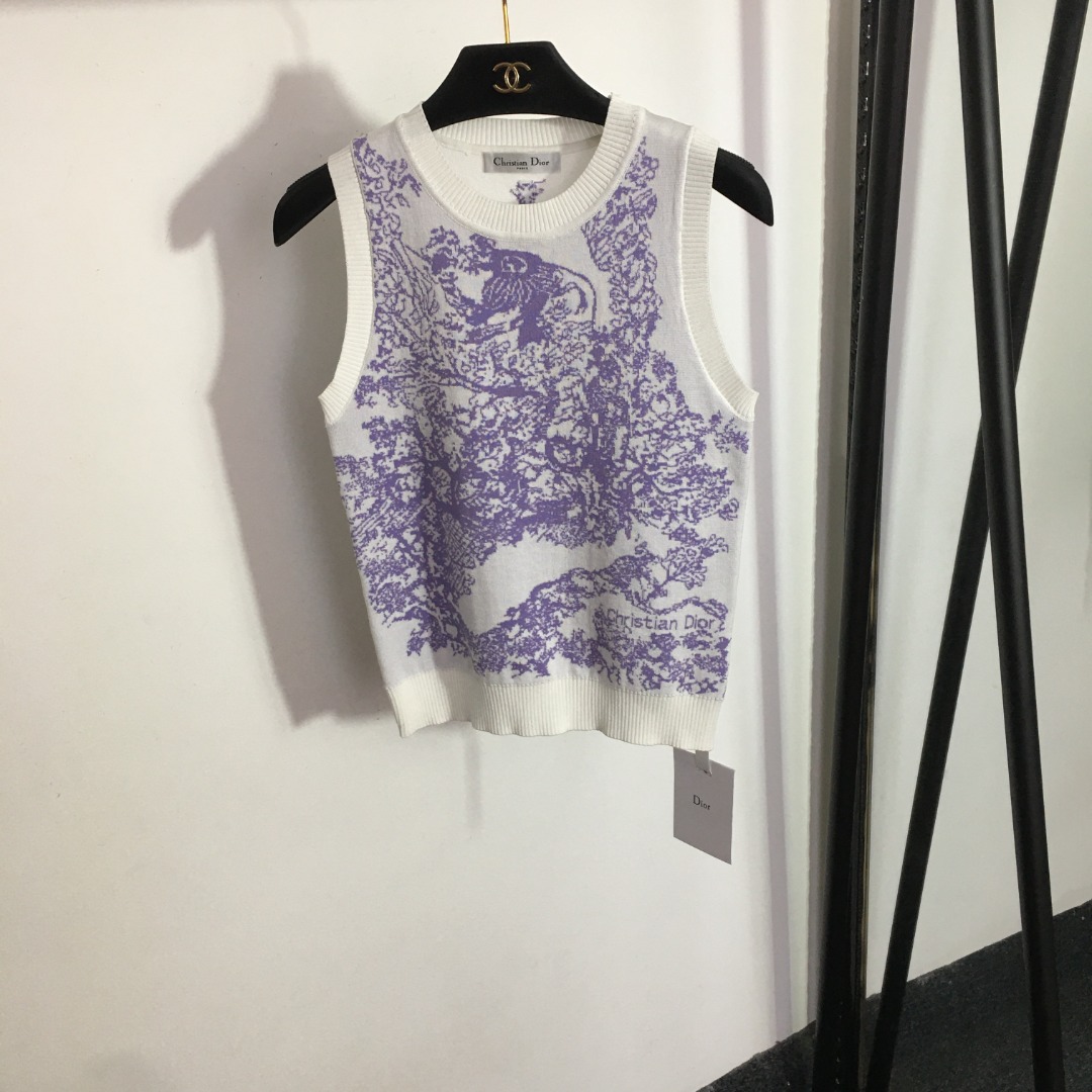 D style Forest Animal Pattern Slim Fit Knitted Tank Top-Luxeon