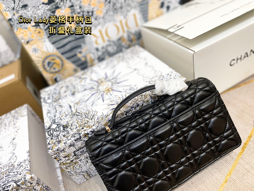 D style Woc chain bag-Luxeon