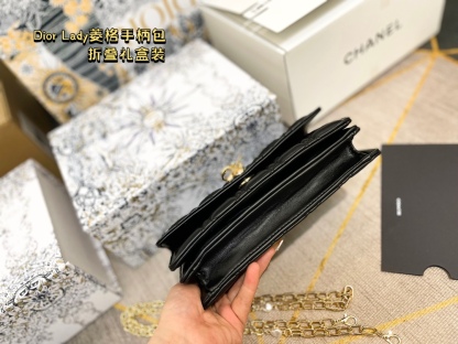 D style Woc chain bag-Luxeon