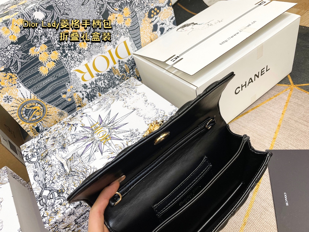 D style Woc chain bag-Luxeon