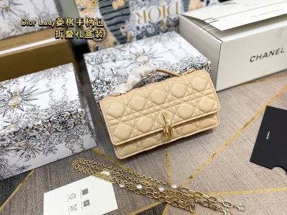 D style Woc chain bag-Luxeon