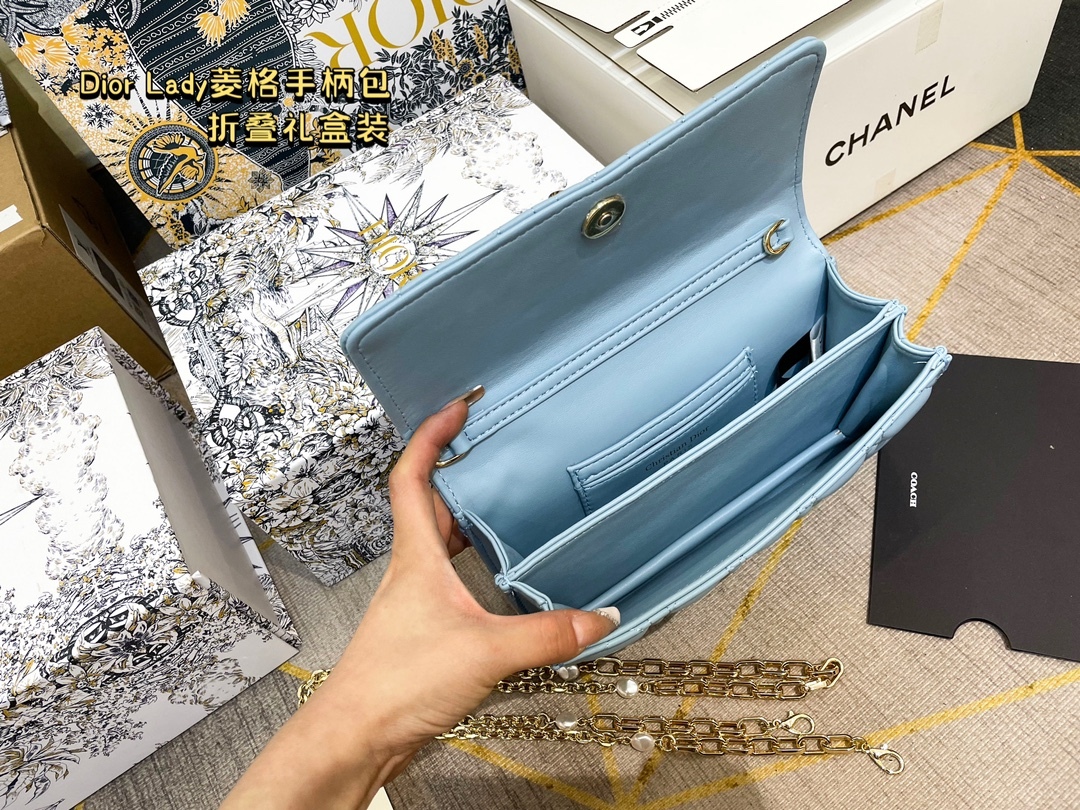 D style Woc chain bag-Luxeon