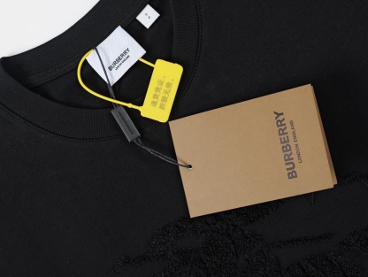 Burberry Equestrian Knight Embroidered Cotton Short Sleeve T-shirt-Luxeon