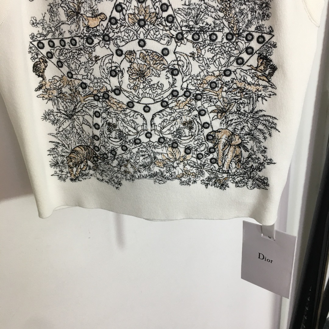 D style Forest Animal Pattern Slim Fit Knitted Tank Top-Luxeon