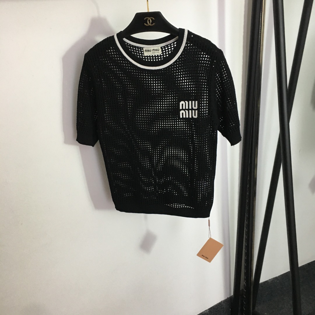 Miumiu Hollow Short Sleeve Knit Top-Luxeon