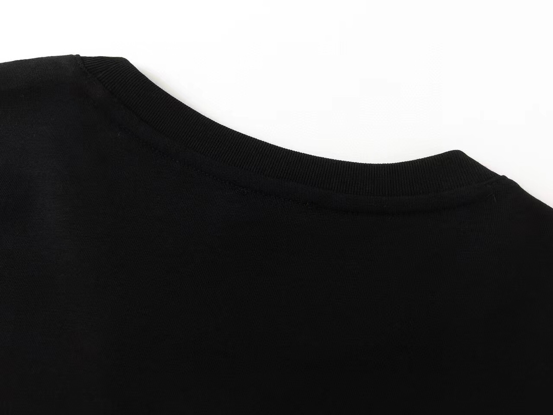 D style Gradient Letter Flower Embroidery Short Sleeve T-shirt-Luxeon