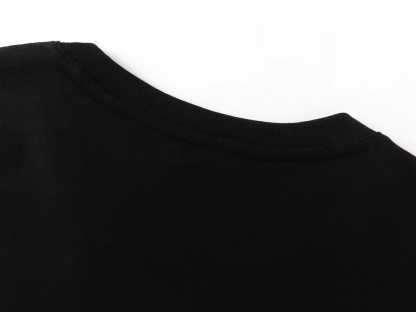 D style Gradient Letter Flower Embroidery Short Sleeve T-shirt-Luxeon