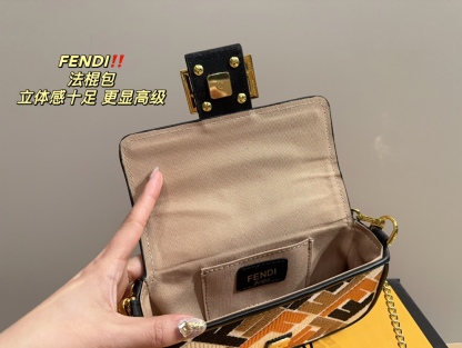 F style baguette bag