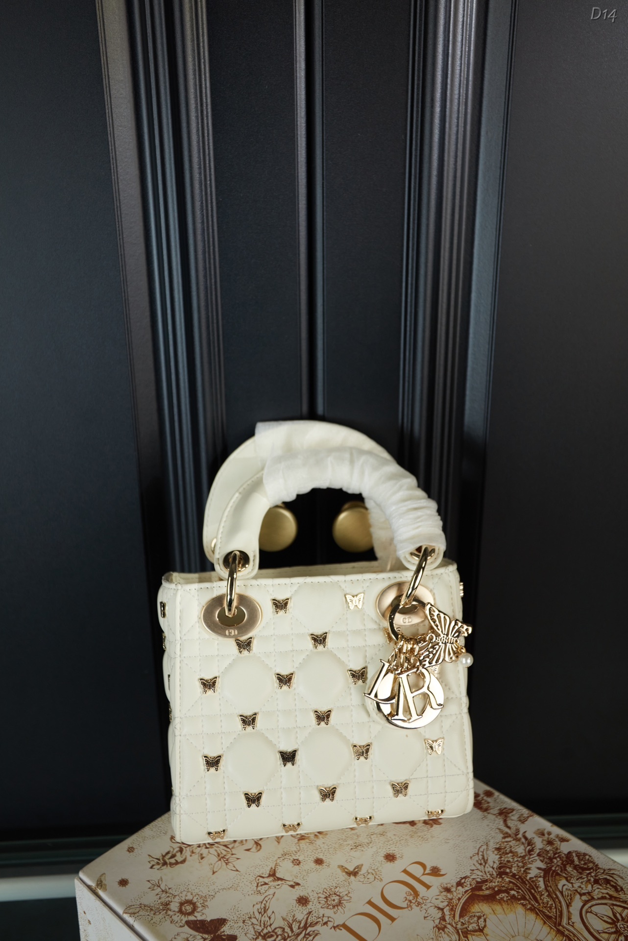 D style Butterfly Diana bag