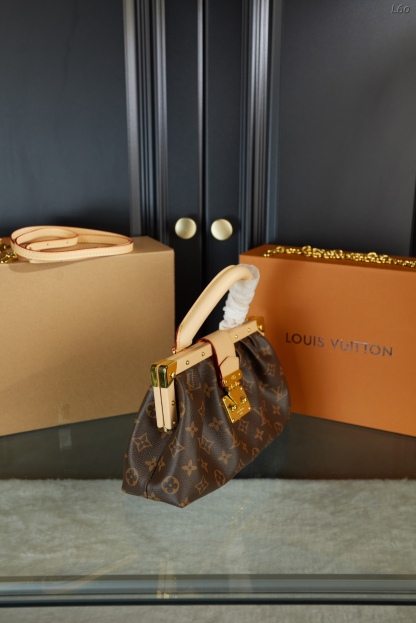 L style Clutch old flower cloud bag