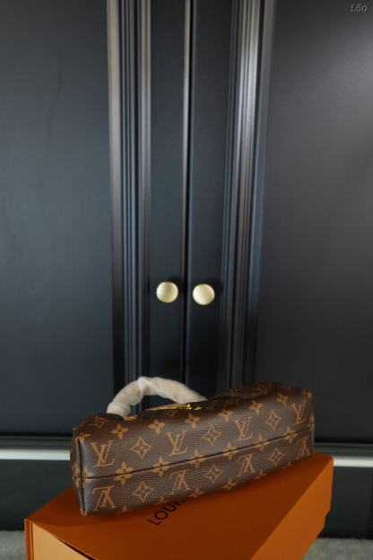 L style Clutch old flower cloud bag