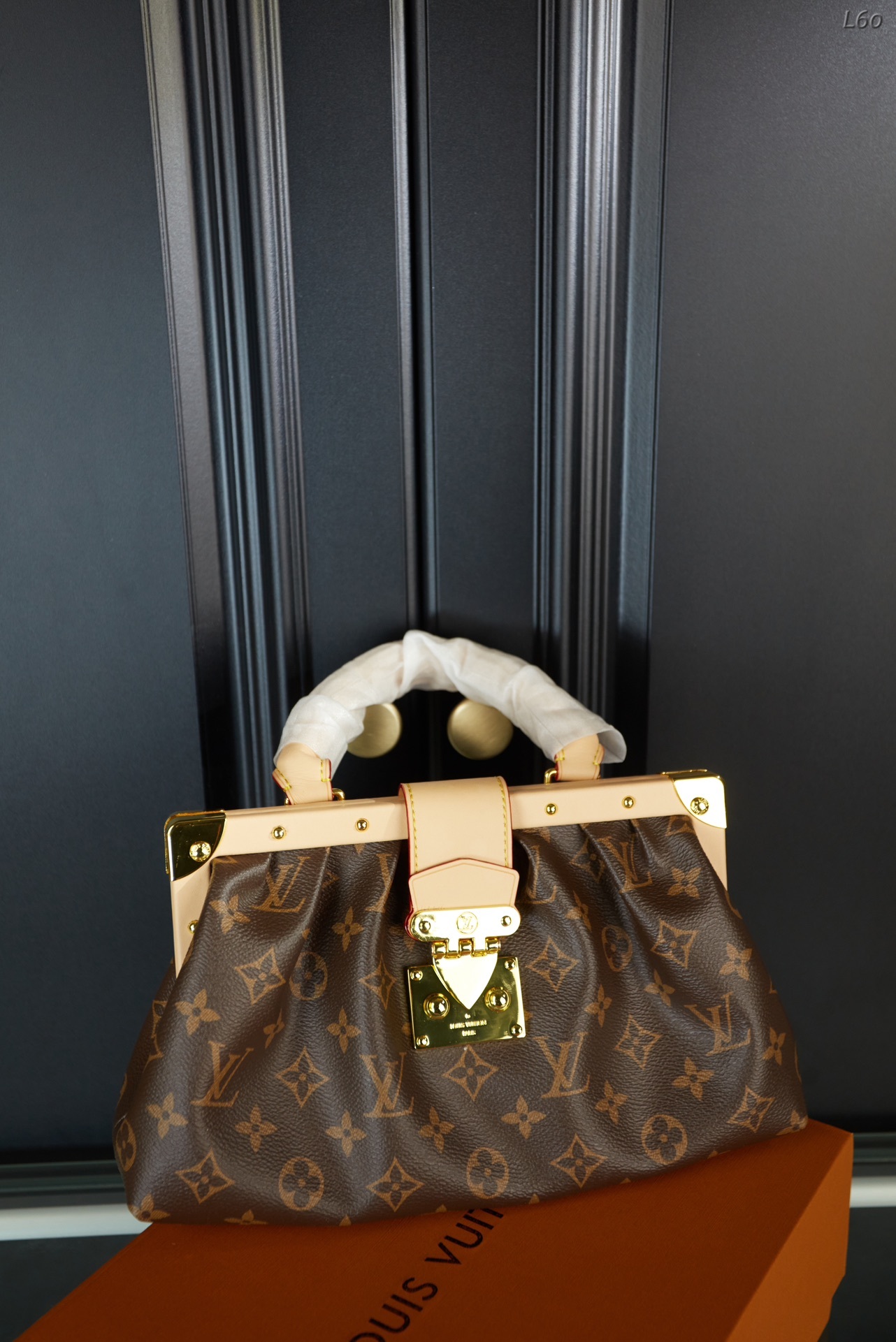 L style Clutch old flower cloud bag