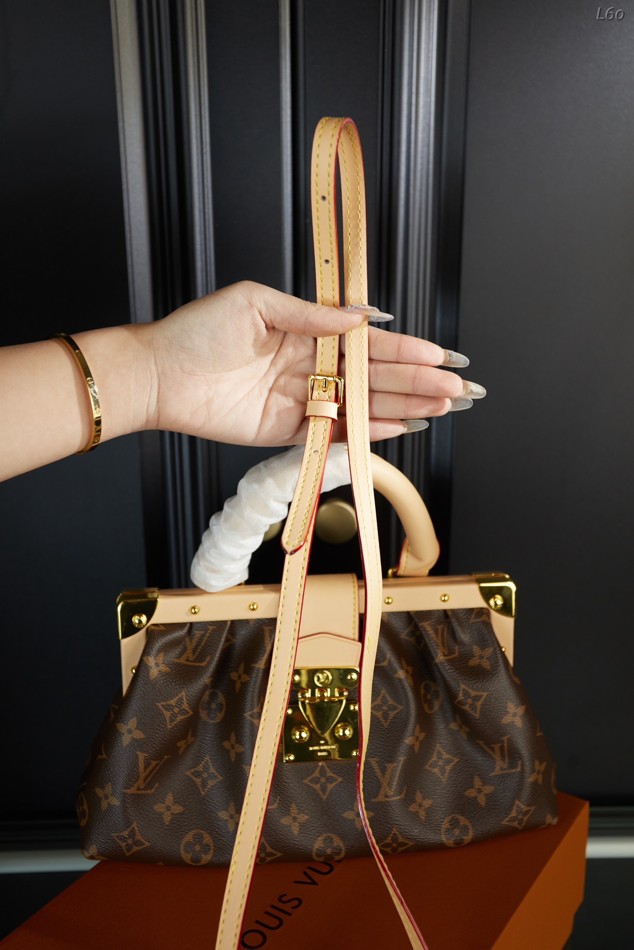 L style Clutch old flower cloud bag