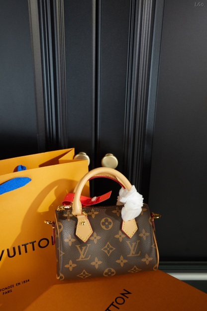 Nano mini pillow bag