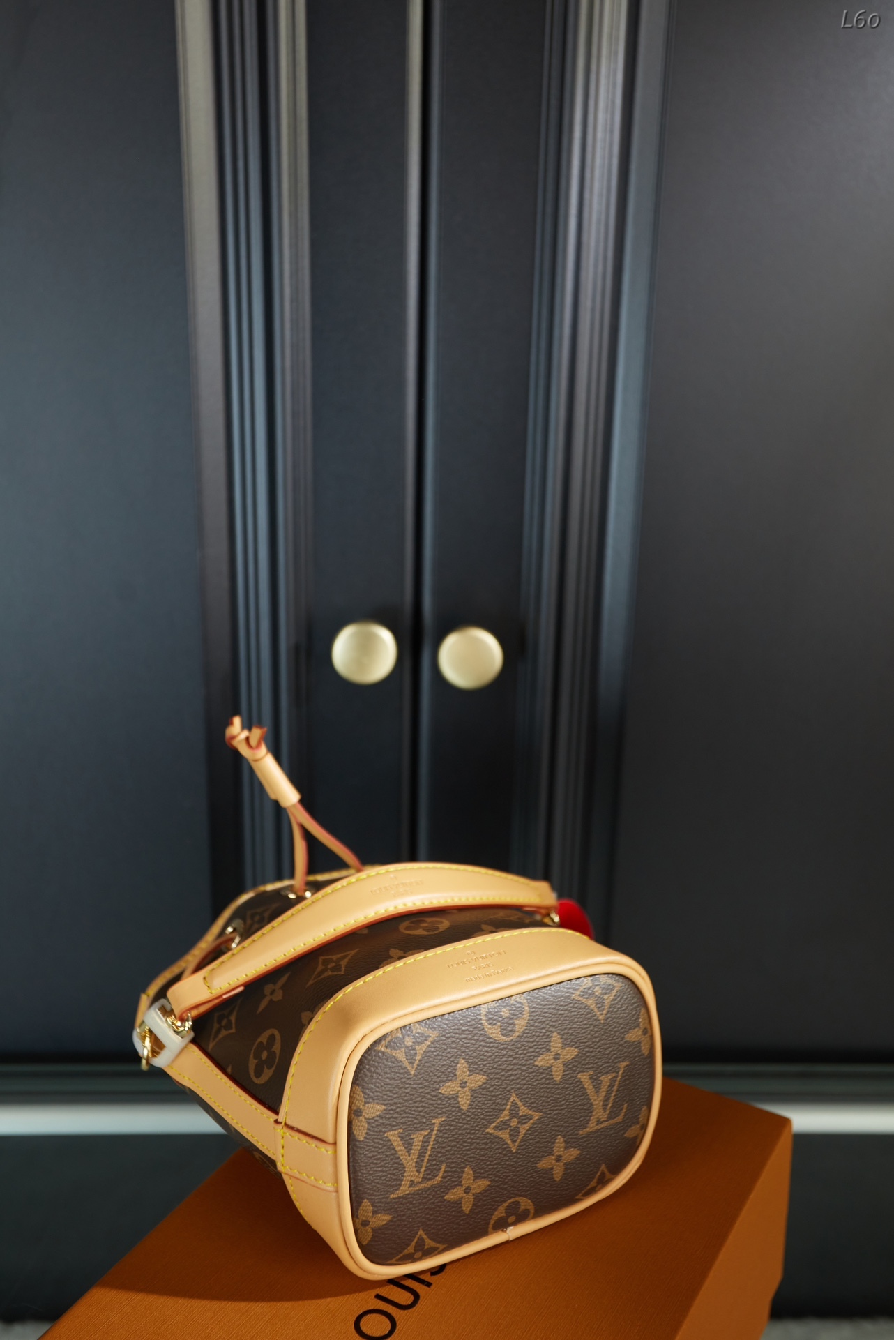 L style nano noe mini bucket bag