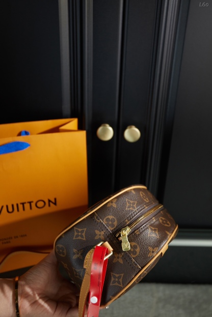 L style Medieval Apple Buns