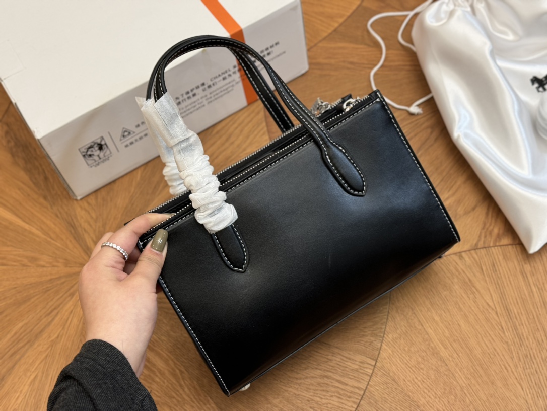 C style Nian handbag