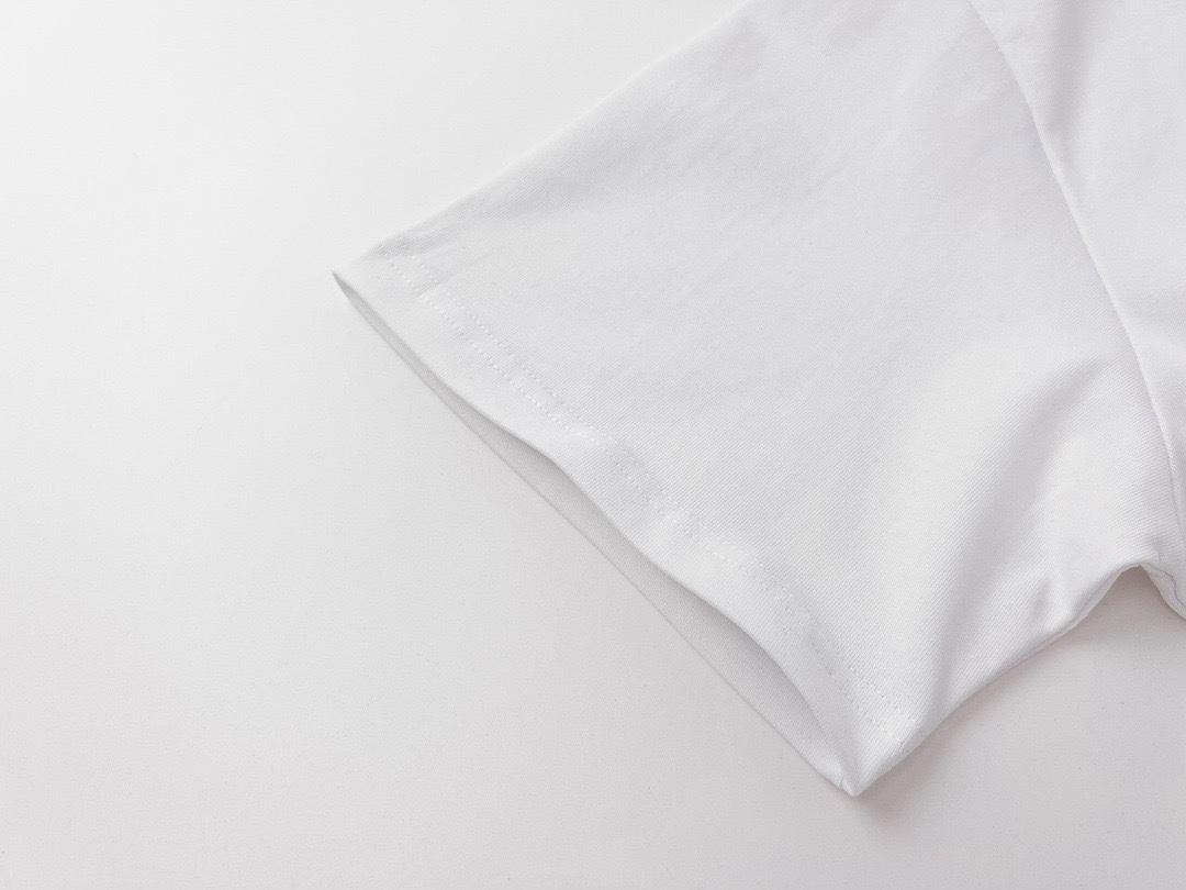 B Style embroidered t-shirt loose fit t-shirt