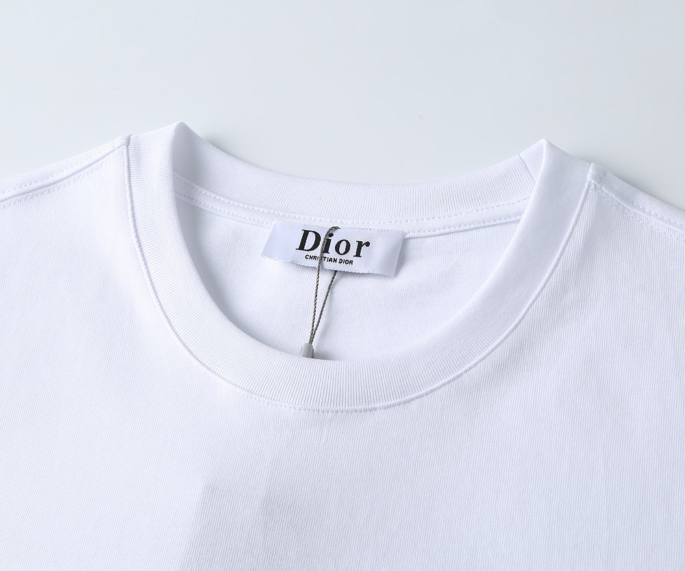 D Style pin embroidered short sleeves