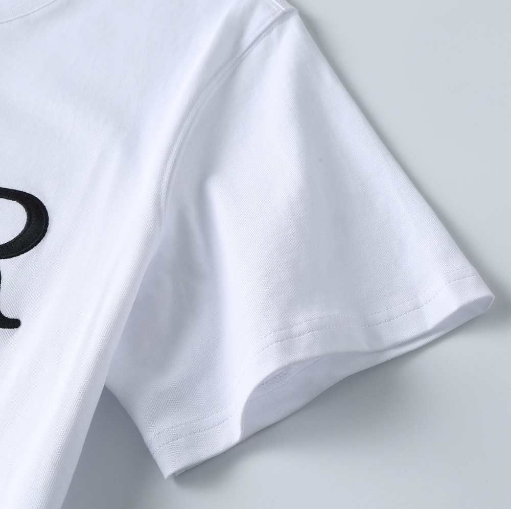 D Style pin embroidered short sleeves