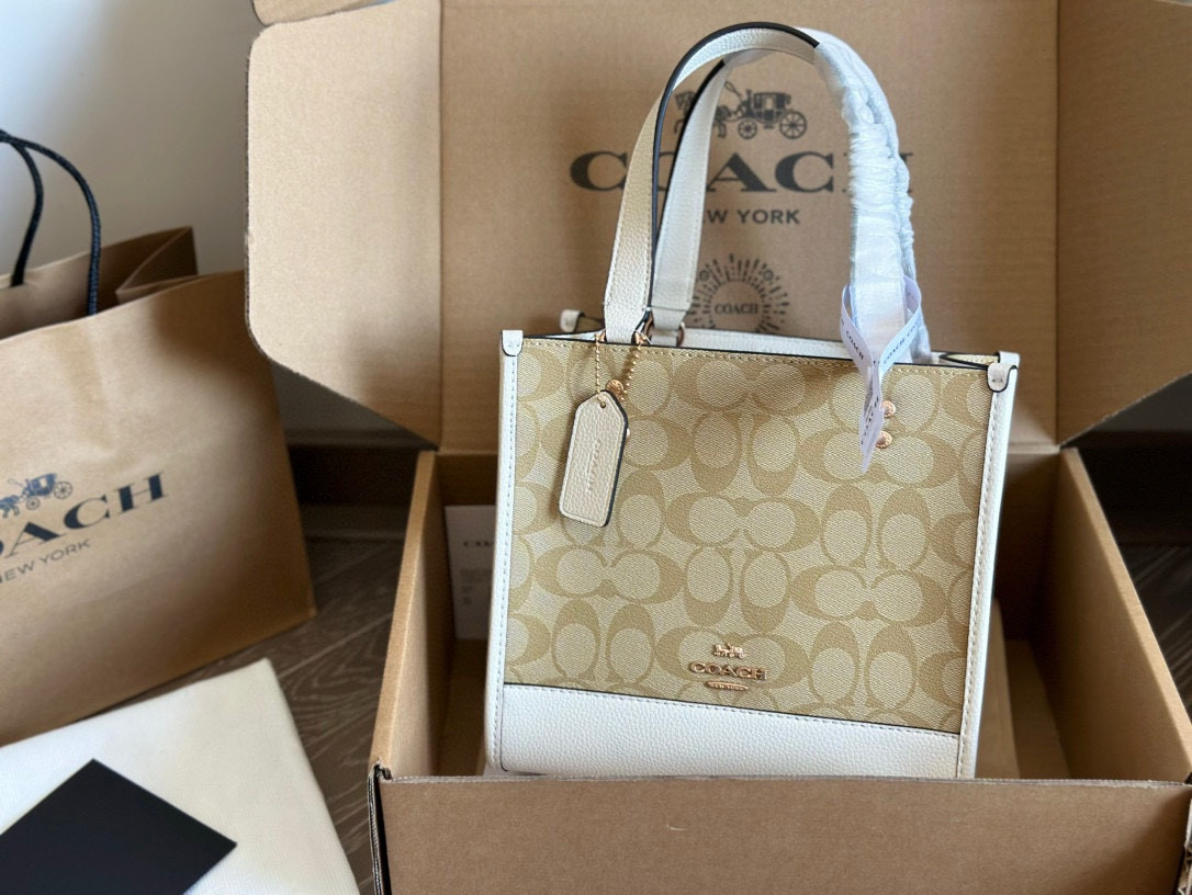 C Style dempsey tote