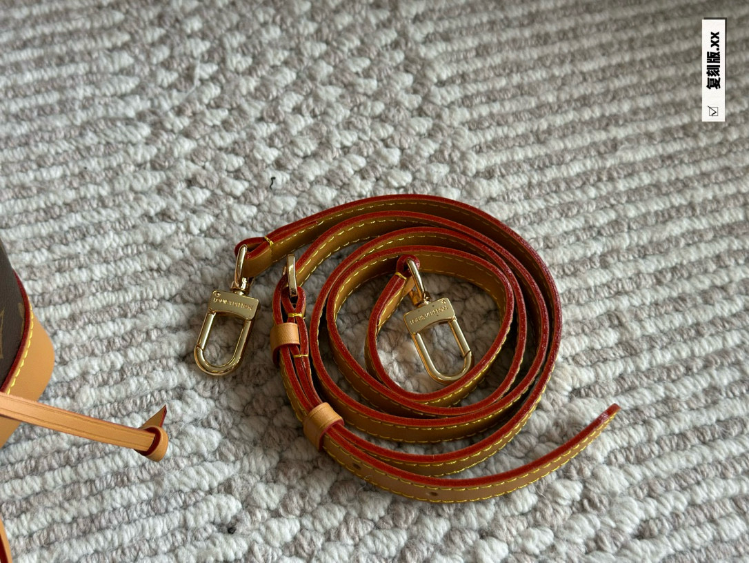 L Style mini bucket bag