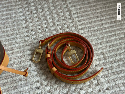 L Style mini bucket bag