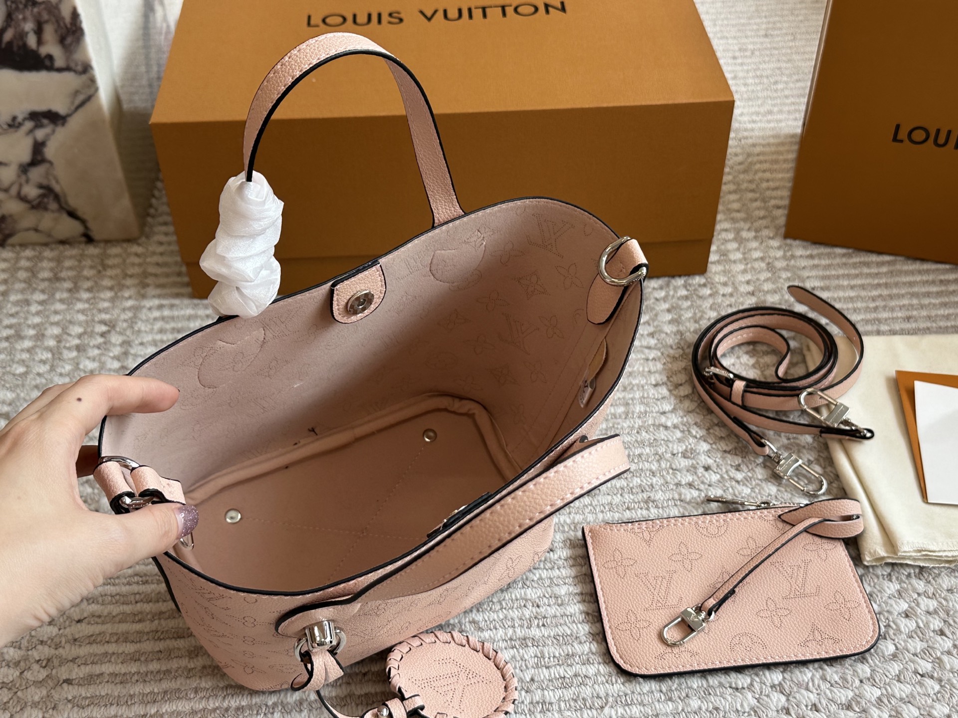 L Style Bucket Deformed Handbag Perforated Cow Leather