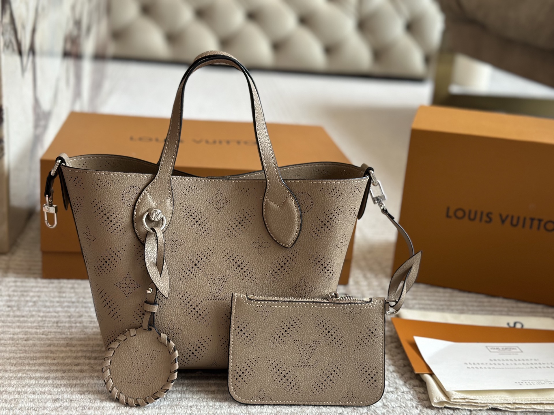 L Style Bucket Deformed Handbag Perforated Cow Leather