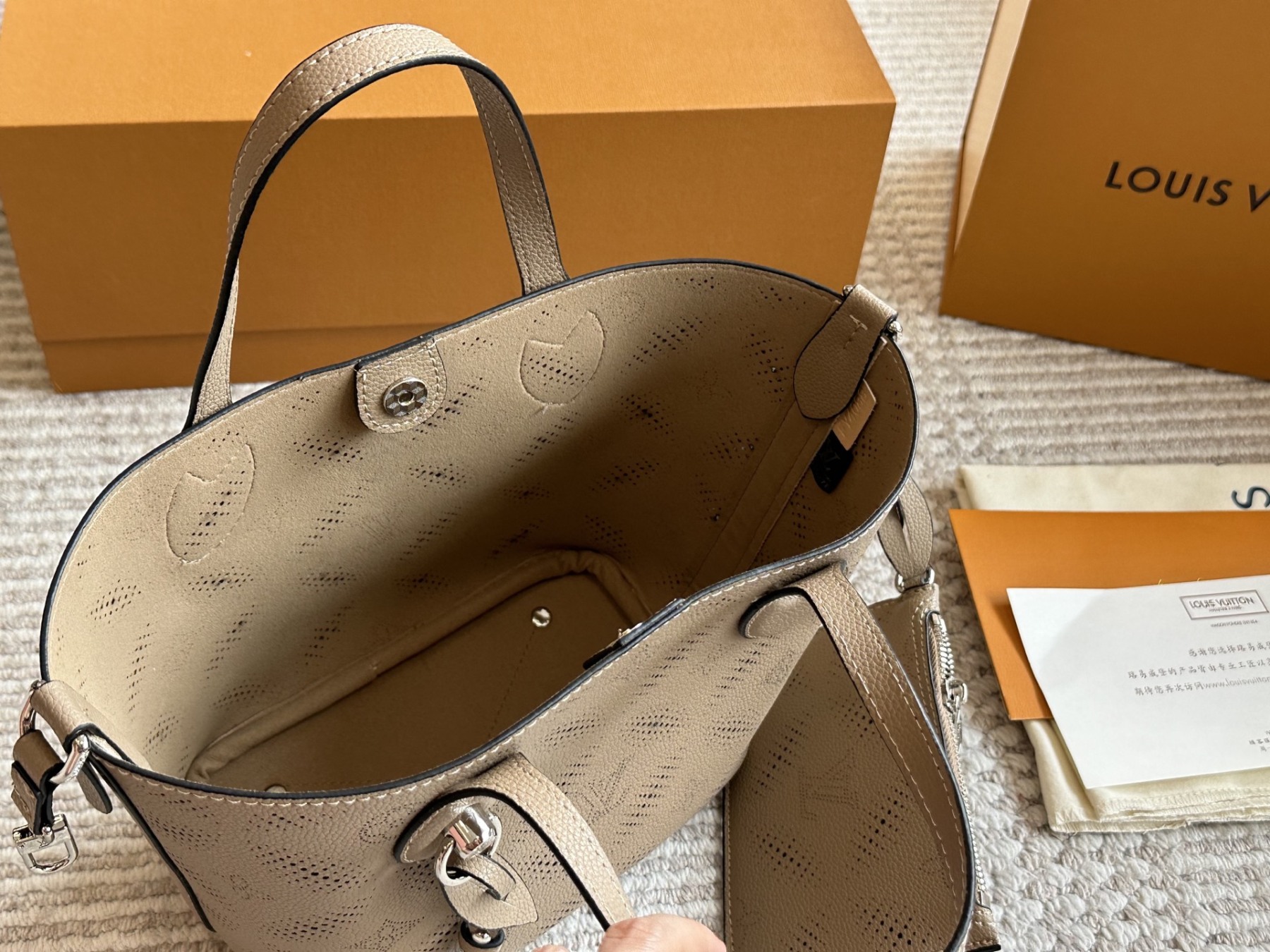 L Style Bucket Deformed Handbag Perforated Cow Leather