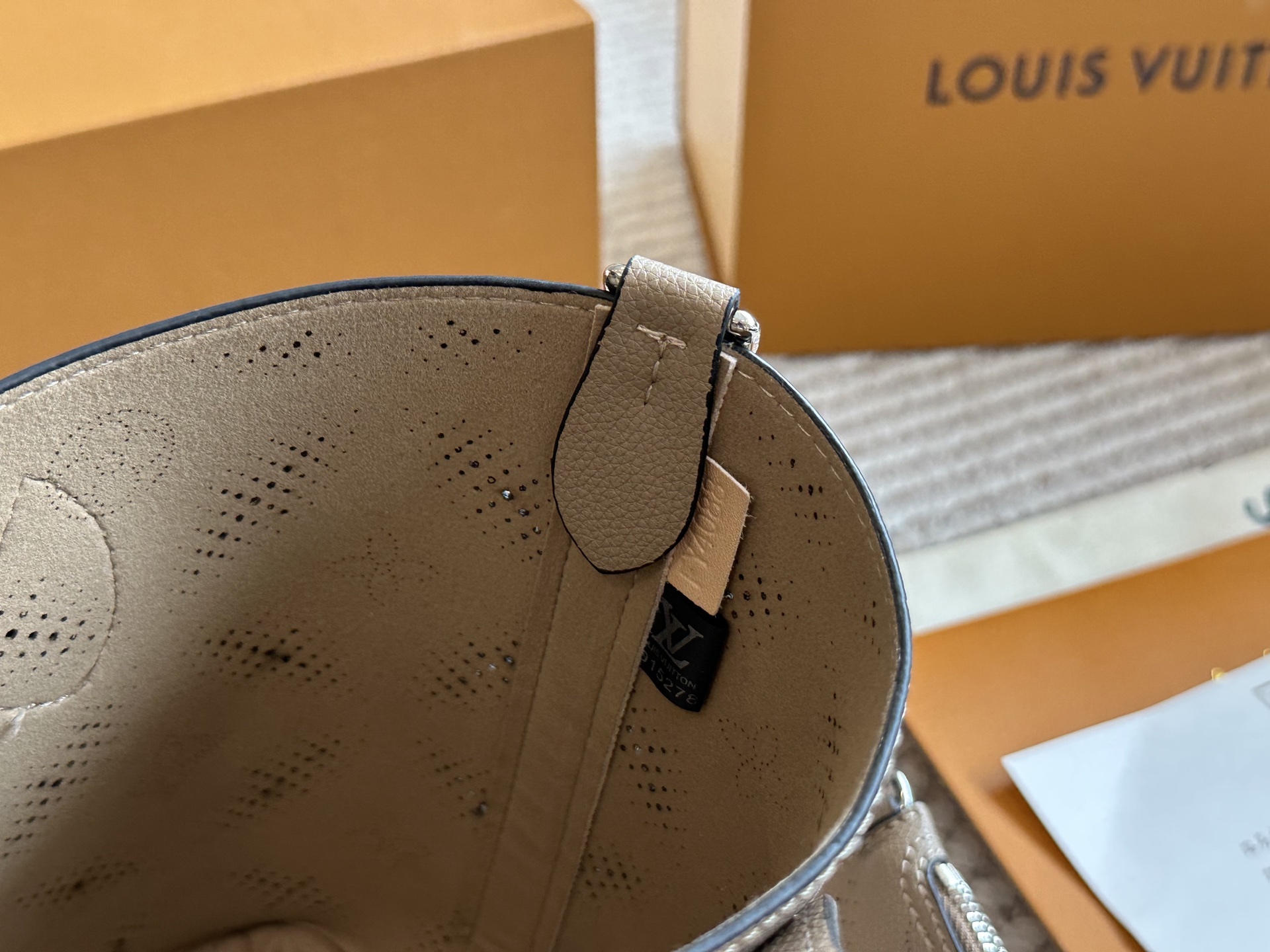 L Style Bucket Deformed Handbag Perforated Cow Leather